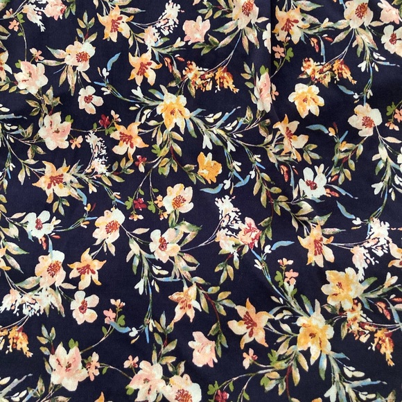 Women’s blouse/top - Picture 4 of 5